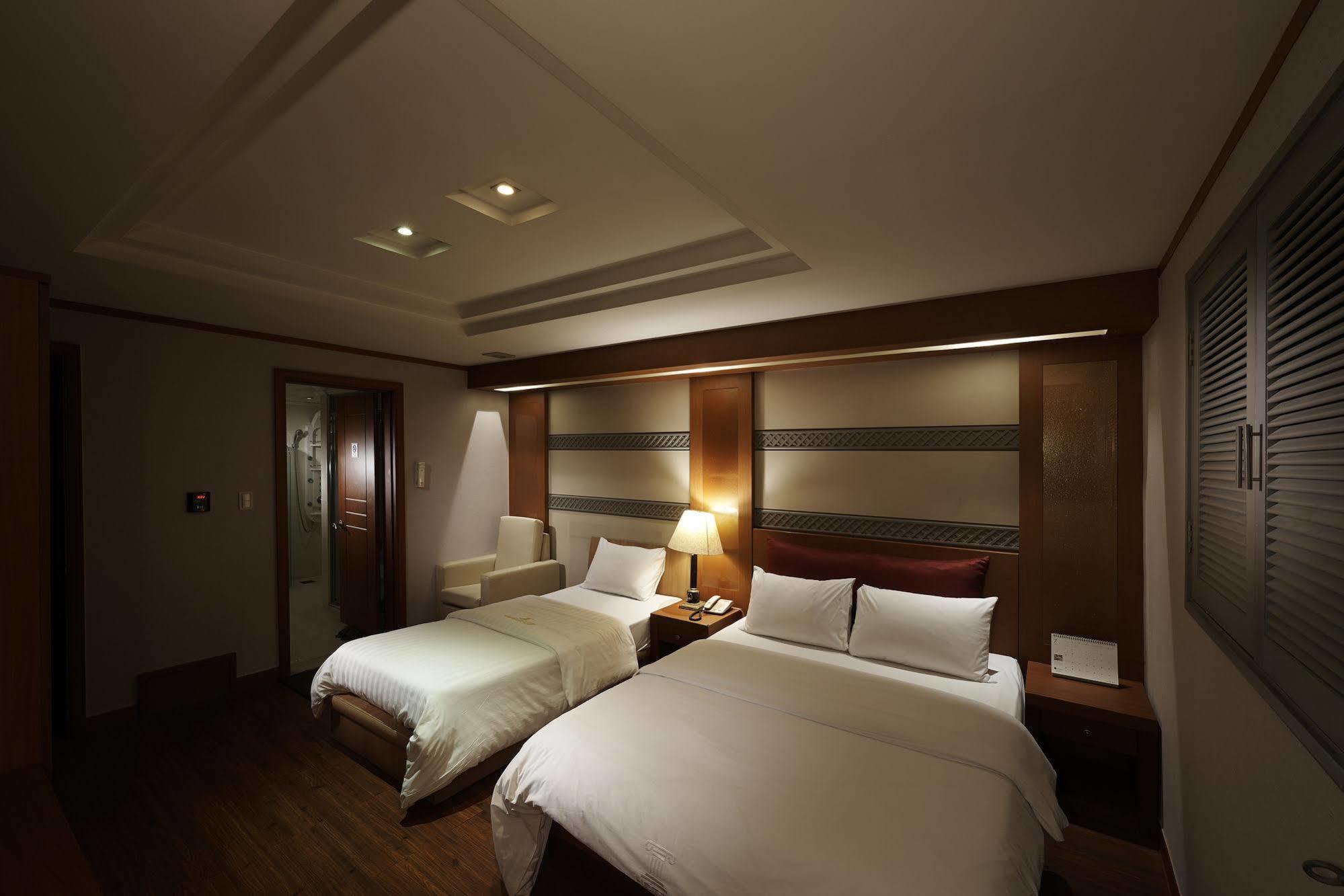 Hotel Noblesse, Yeoksam Seul Zewnętrze zdjęcie